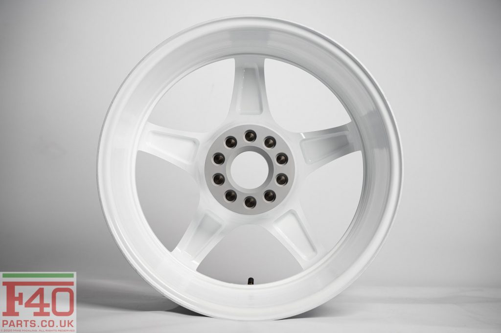 Oz wheel set 18 inch white (F40 LM) - F40 Parts