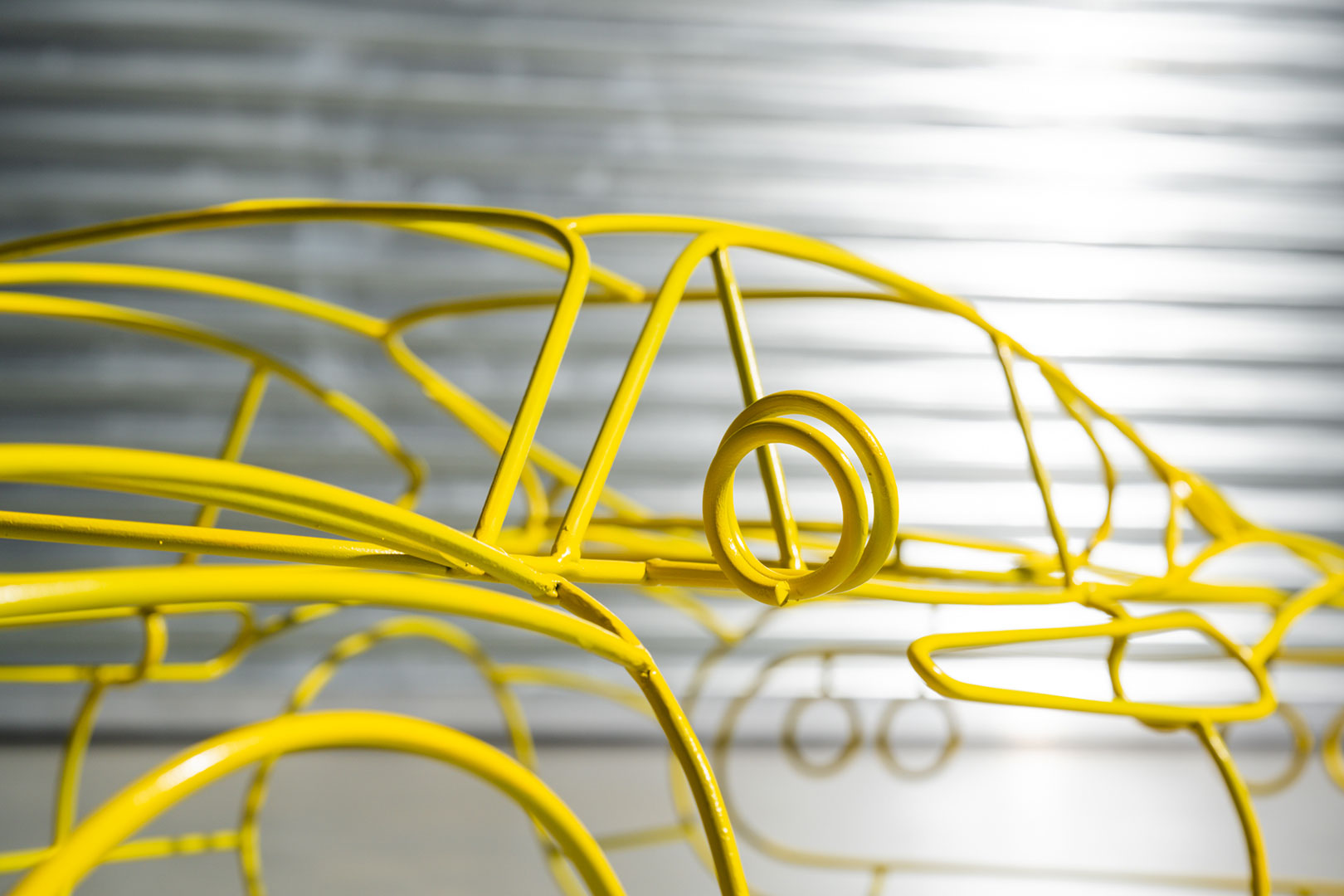 ferrari-dino-wire-sculpture-02-2024_03_27-15