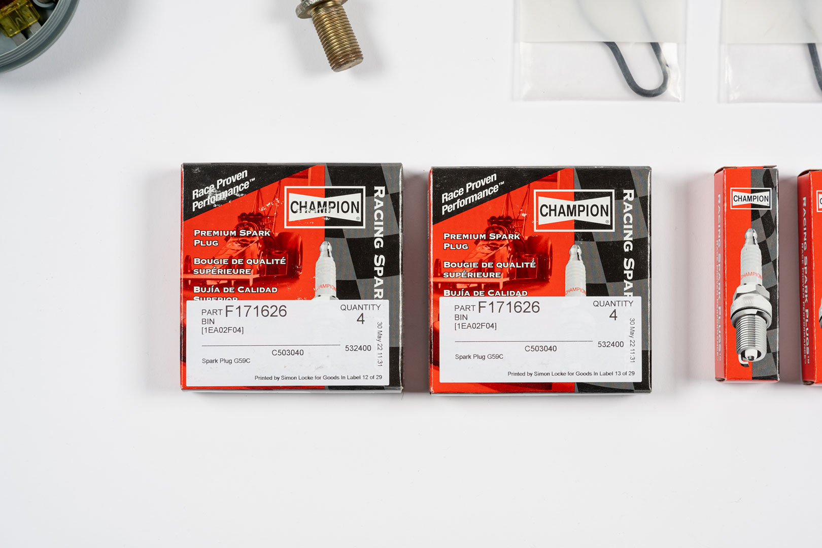 ferrari-F40-toolkit-and-accessories-2024_05_03-09