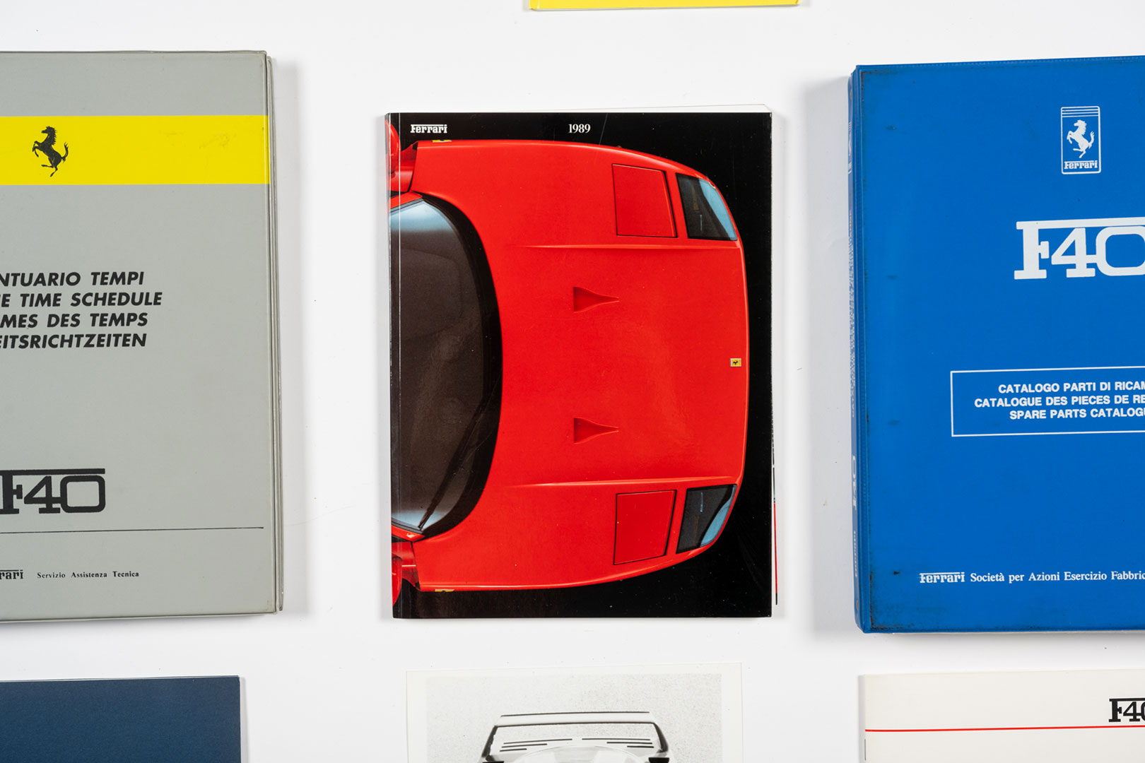 ferrari-F40-toolkit-and-accessories-2024_05_03-28